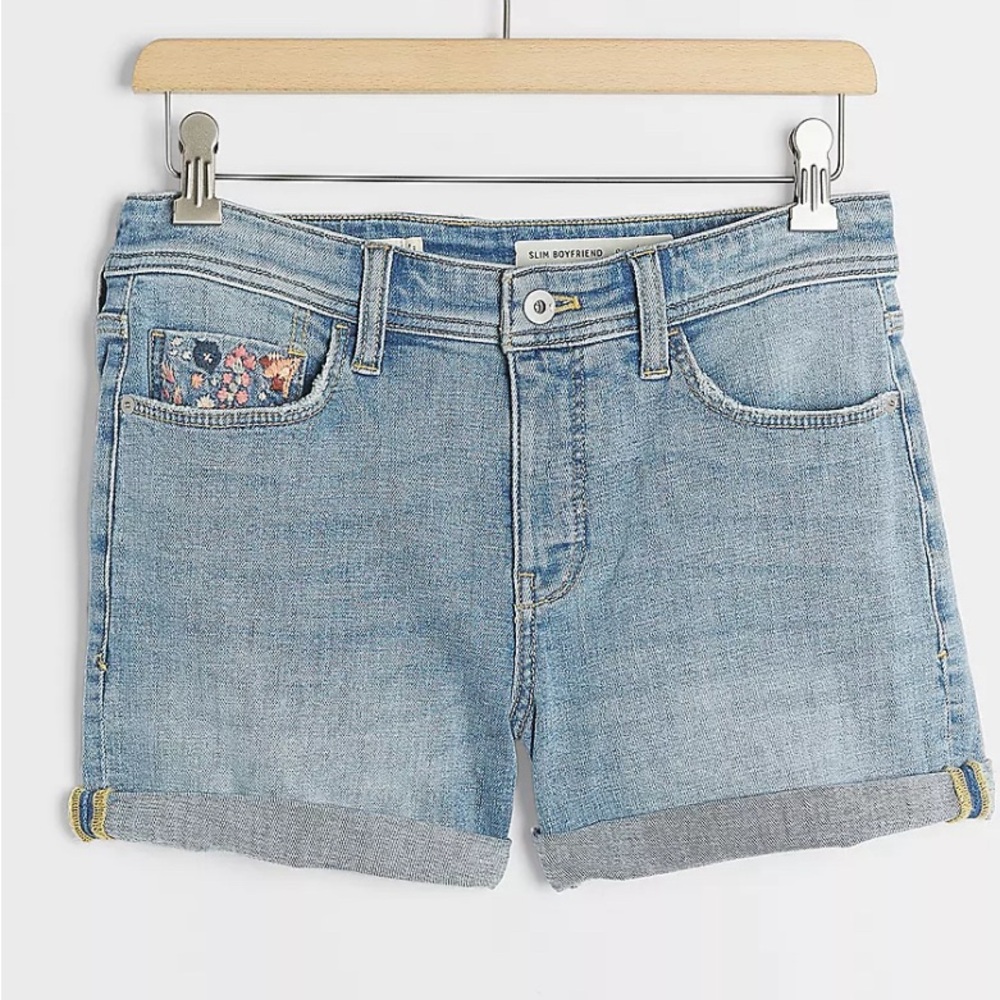 NEW Anthropologie Pilcro Floral Embroidered High-Rise Slim Boyfriend  Shorts 32